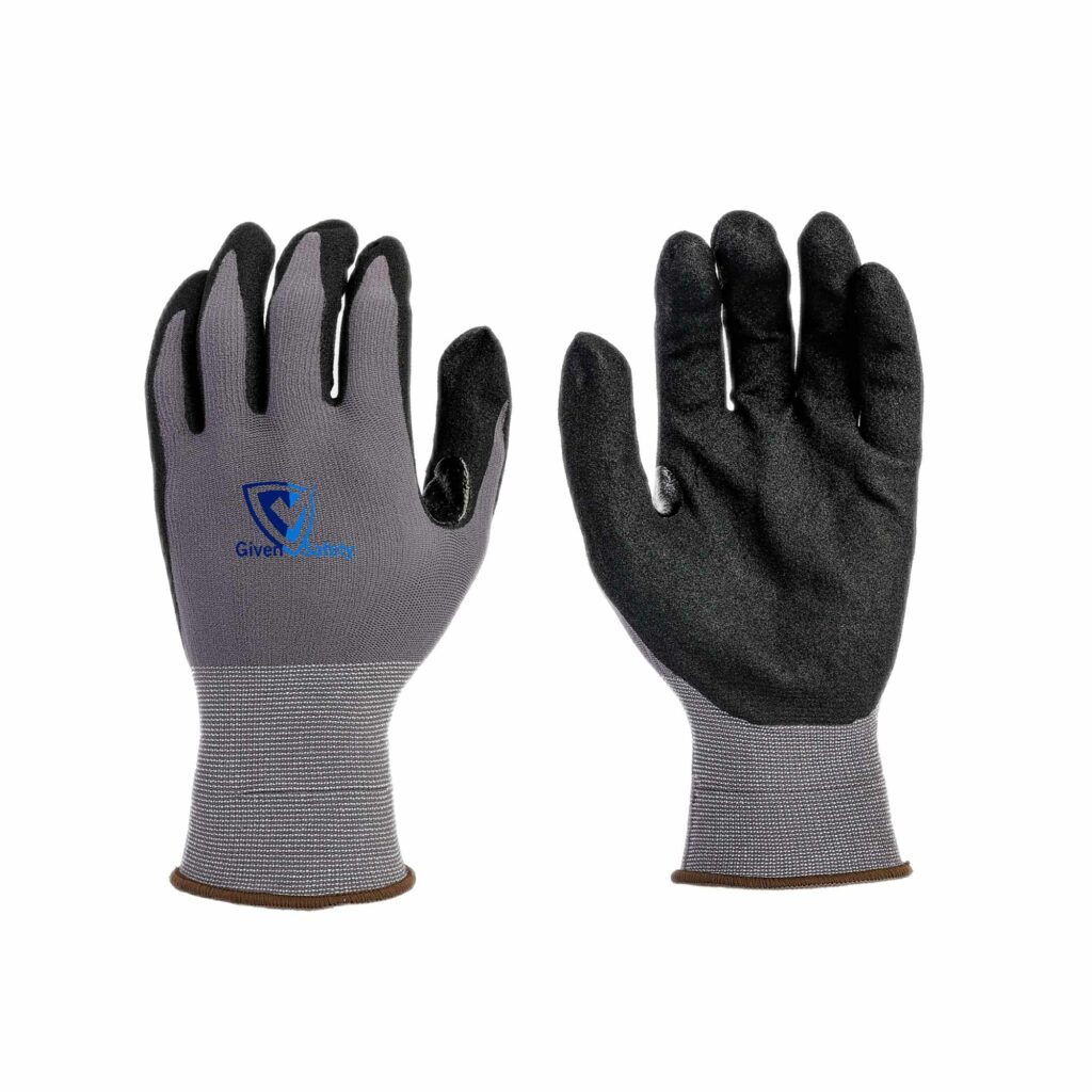 Sandy nitrile coated oil resistant gloves