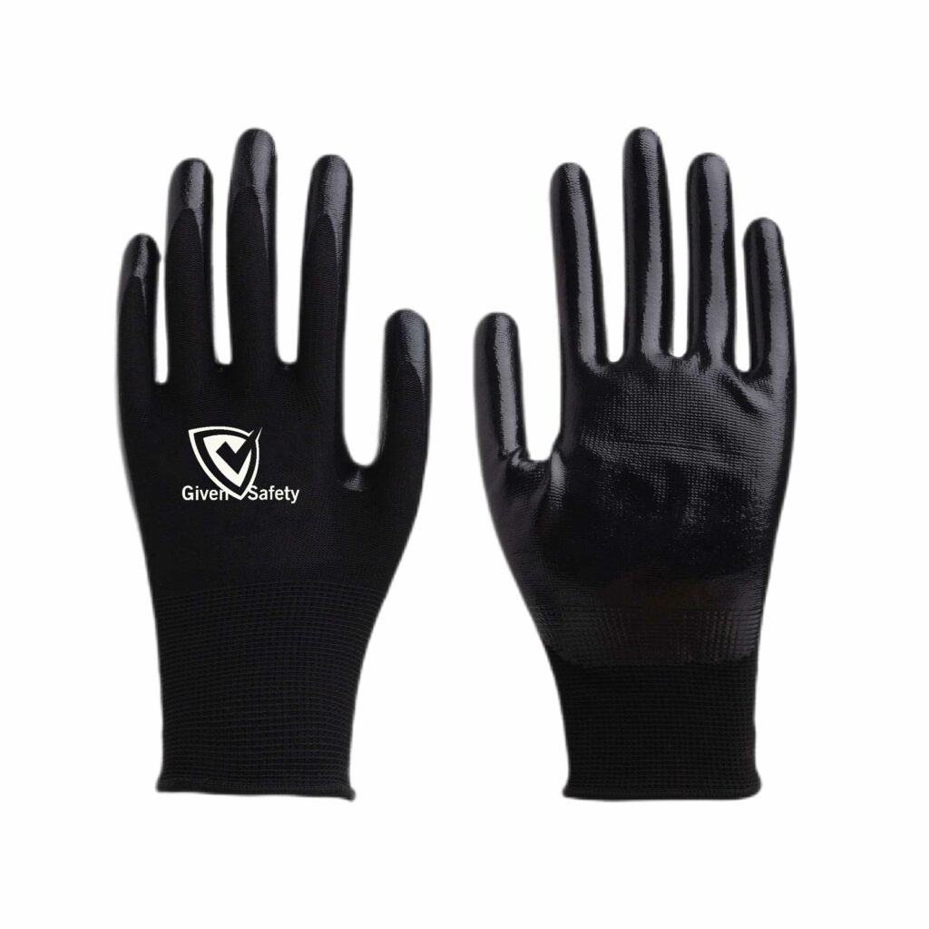 Smooth nitrile coated oil resistant gloves
